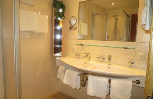 Sankt Anton am Arlberg Apartment | Apartment Hof am Schönbach-2 by Interhome