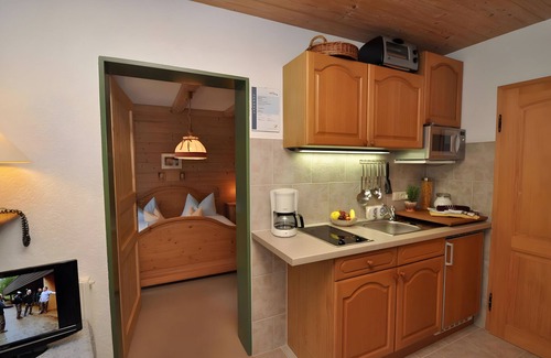 Obergrainau Apartment | Apartment 'Höllental' with Mountain View, Balcony and Wi-Fi