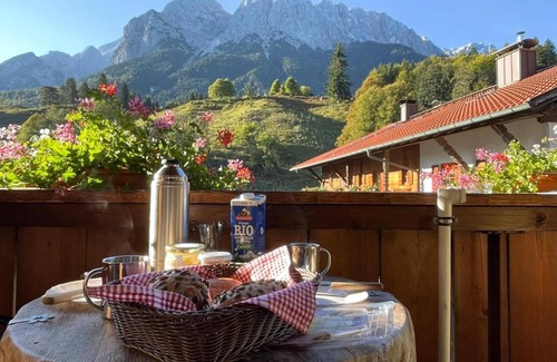 Obergrainau Apartment | Apartment 'Höllental' with Mountain View, Balcony and Wi-Fi