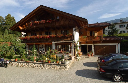 Obergrainau Apartment | Apartment 'Höllental' with Mountain View, Balcony and Wi-Fi