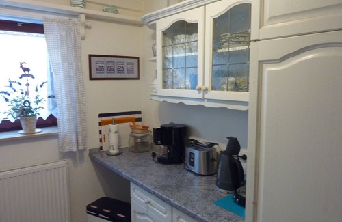 Ohningen Apartment | Apartment 'Höri' with Private Terrace, Garden and Wi-Fi