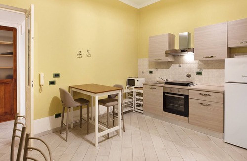 Pre Apartment | Apartment "House Corso Dogali Aquarium" with jacuzzi bathtub & Wi-Fi