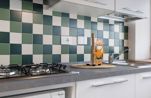 Montebonello Apartment | Apartment 'I Cipressi' with Shared Garden, Wi-Fi and Air Conditioning