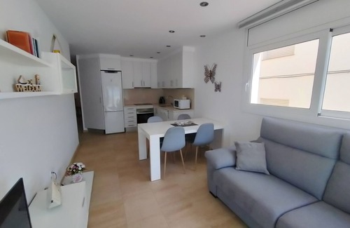 Port de la Selva Apartment | Apartment in the first sea line. Ideal for families.