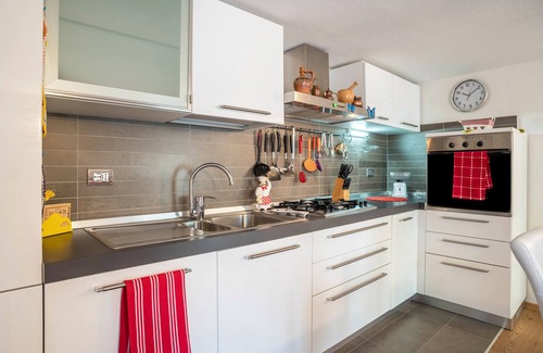 San Lorenzo in Banale Apartment | Apartment "Il Ponte del Borgo" with Mountain View in the South of Lago di Molveno