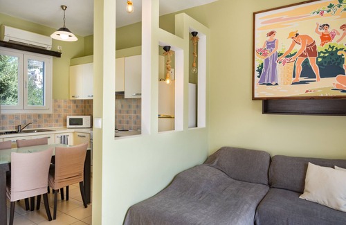 Panteli Apartment | Apartment In A Hotel 'Anemi Leros 1' with Balcony, Wi-Fi and Air Conditioning