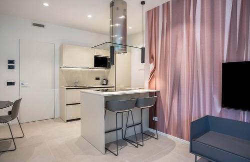 Ravina Apartment | Apartment In A Hotel 'Midum Family Garden' with Mountain View, Wi-Fi and Air Conditioning