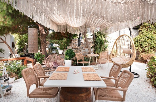 Agios Prokopios Apartment | Apartment In A Hotel 'Sun Rock Boutique - Villa Petunia' with Sea View, Wi-Fi and Air Conditioning