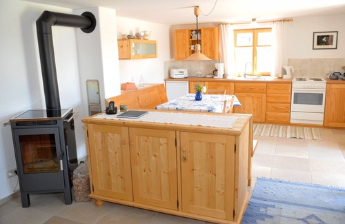 Maierhofen Apartment | Apartment in a single farm location overlooking meadows, forests and nature.