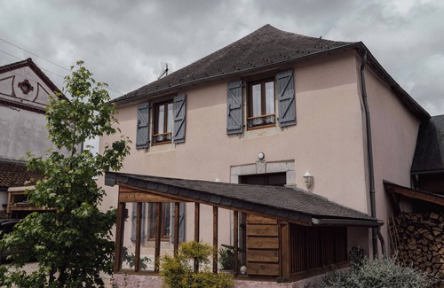 Begole Apartment | Apartment in an 1823 house in the heart of a small village.