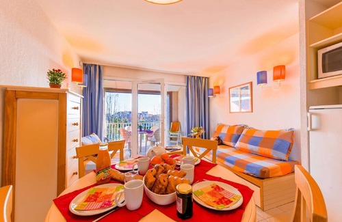 Le Barcares Apartment | Apartment in Catalana near Mediterranean Beaches