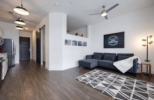 Sobro Apartment | Apartment in Downtown Nashville!
