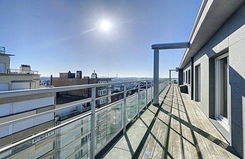 Knokke Apartment | Apartment in Duinbergen with Sea Views