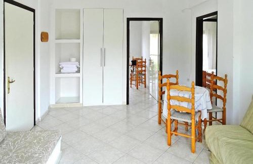 Skala Fourkas Apartment | Apartment in Foura with a balcony or terrace