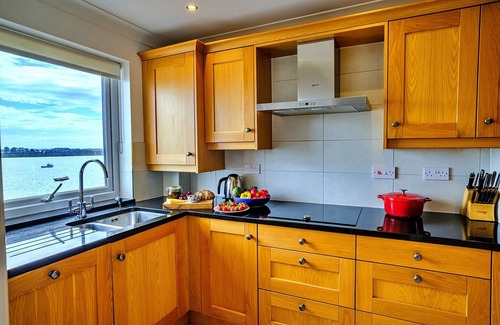 Burnham-on-Crouch Apartment | Apartment in Burnham with River Views