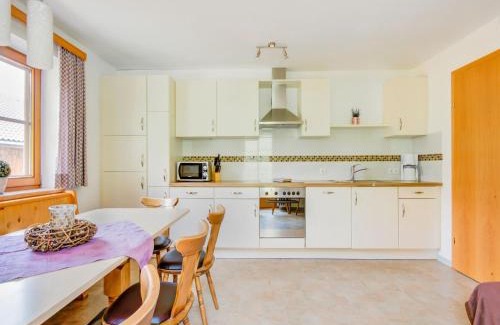 Hainzenberg Apartment | Apartment in Hainzenberg near Ski Lift