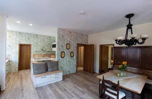 Spittelstein Apartment | Apartment in historical building - old school