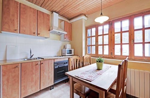 Isavarre Apartment | Apartment in Isavarre near Pyrenees Mountains