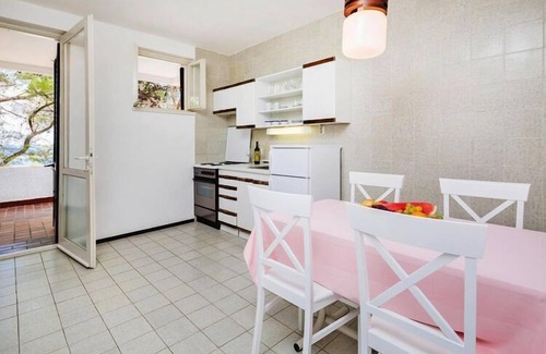 Island Hvar Apartment | Apartment in Jelsa with Swimming Pool