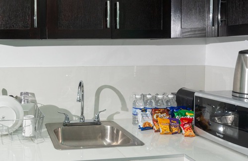 Pembroke Hall Apartment | Apartment in Kingston