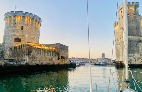La Rochelle City Centre Apartment | Apartment in La Rochelle close to amenities