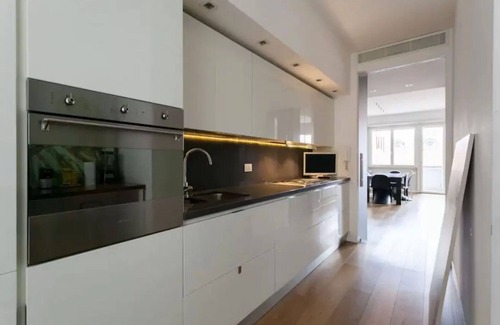 Porta Venezia Apartment | Apartment in Milan with 2 bedrooms sleeps 6