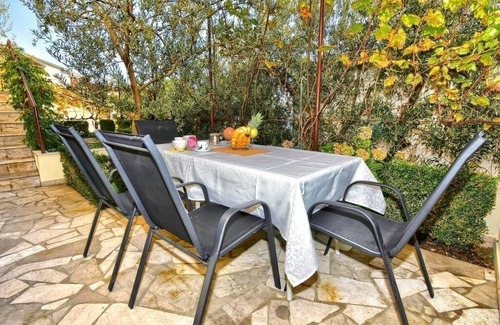 Pisak Apartment | Apartment in Pisak with Terrace, Air condition, WIFI, Washing machine (77-1)