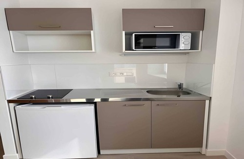 Ballon-Saint-Mars Apartment | Apartment in Saint-Mars near Le Mans Events