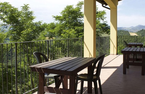 Casalfiumanese Apartment | Apartment in Sassoleone with Pool, Balcony & Garden