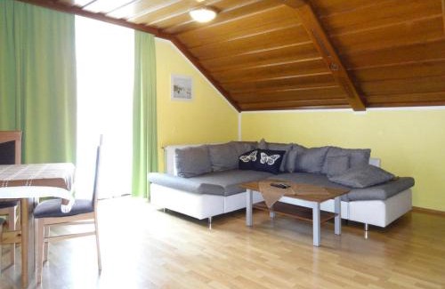 Seelach Apartment | Apartment in St Kanzian am Klopeler See for hikers