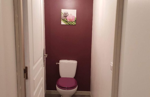 Laruns Apartment | APARTMENT IN THE CENTER OF LARUNS 2 bedrooms SEPARATE W.C., one upstairs