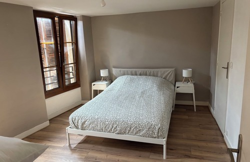 Bievres Apartment | Apartment in the heart of Bievres 15min Paris 20min Orly