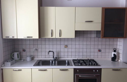 Cles Apartment | Apartment in the historic center of Cles with covered parking space