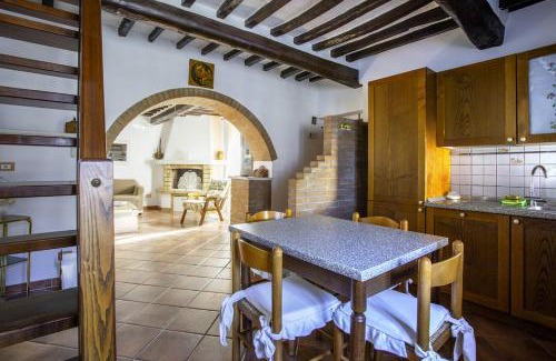 Montefollonico Apartment | Apartment in the medieval village