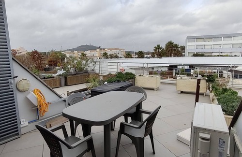 Naturist Village Apartment | Apartment in the middle of the naturist village T3 60 m2 2 bedrooms in port Ambonne