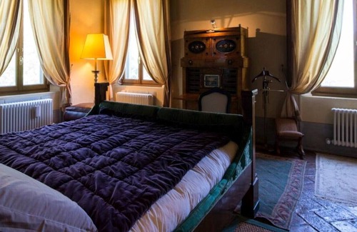 Massa Castello Apartment | Apartment in Villa D Epoca