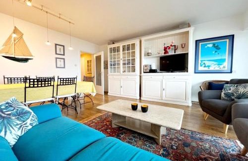 Wenduine Apartment | Apartment in Wenduine with Stunning Sea Views
