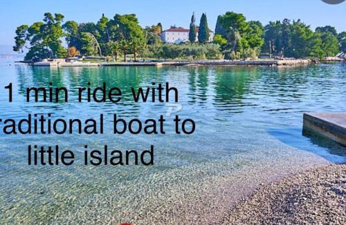 Preko Apartment | Apartment Isla with heated pool,center, near the beach