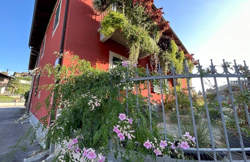 Castellinaldo Apartment | Apartment 'Aperegina' with Private Garden and Wi-Fi