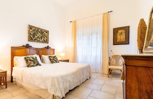 Castrignano de' Greci Apartment | Apartment 'Tenuta Chimeta - Casa Dei Profumi' with Shared Pool, Private Terrace and Wi-Fi