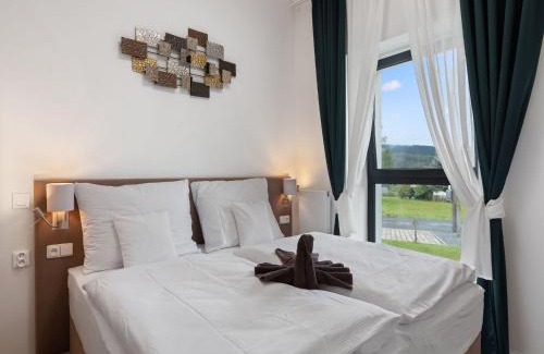 Svinna Apartment | Apartment Javorná Lodge by Interhome