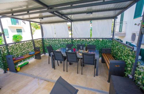 Cove Makarac (Milna) Apartment | Apartment Jerry with private pool