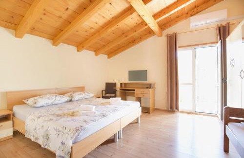 Cove Rogacic Apartment | Apartment Josipa