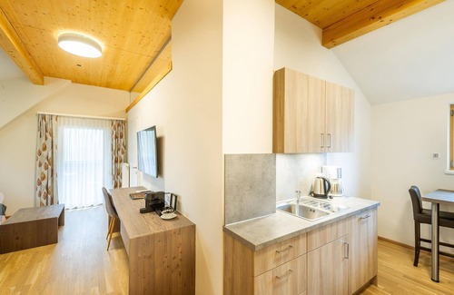 Uebelbach Apartment | Apartment Käfer with breakfast in the Pension Herti - Haus Pastner am Teich