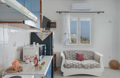 Azolimnos Apartment | Apartment 'Kalliopi’s Apartments' with Sea View, Wi-Fi and Air Conditioning