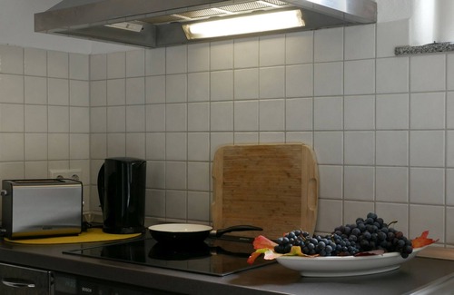 Hohenhaslach Apartment | Apartment 'Knodel Nr 1' with Shared Terrace, Shared Garden and Wi-Fi