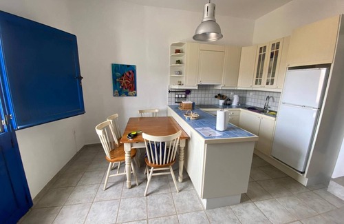 Tinos House | Apartment 'Kolibithra Beach House Tinos' with Sea View, Wi-Fi and Air Conditioning