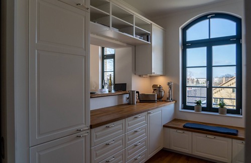 Mockern Apartment | Apartment 'König Albert Residenz' with Private Terrace, Balcony and Wi-Fi