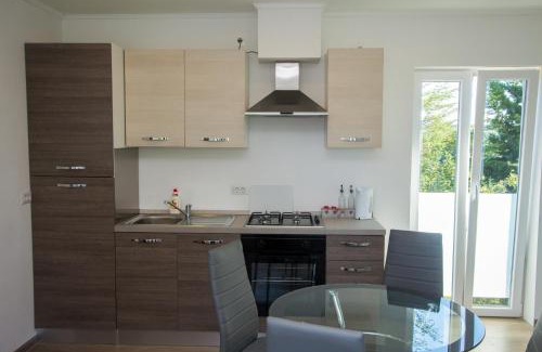 Tinjan Apartment | Apartment Krista Tinjan