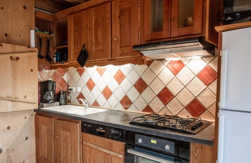 Sollieres-Sardieres Apartment | Apartment 'Les Mélèzes' with Mountain View, Balcony and Wi-Fi